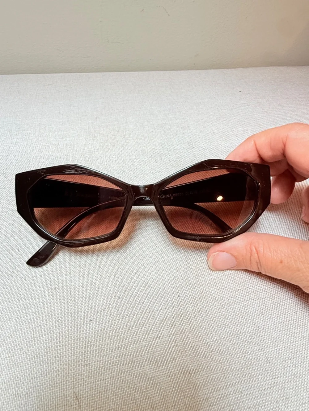 Vintage Look AJ Morgan Chocolate Brown Cat Eye Style Sunglasses